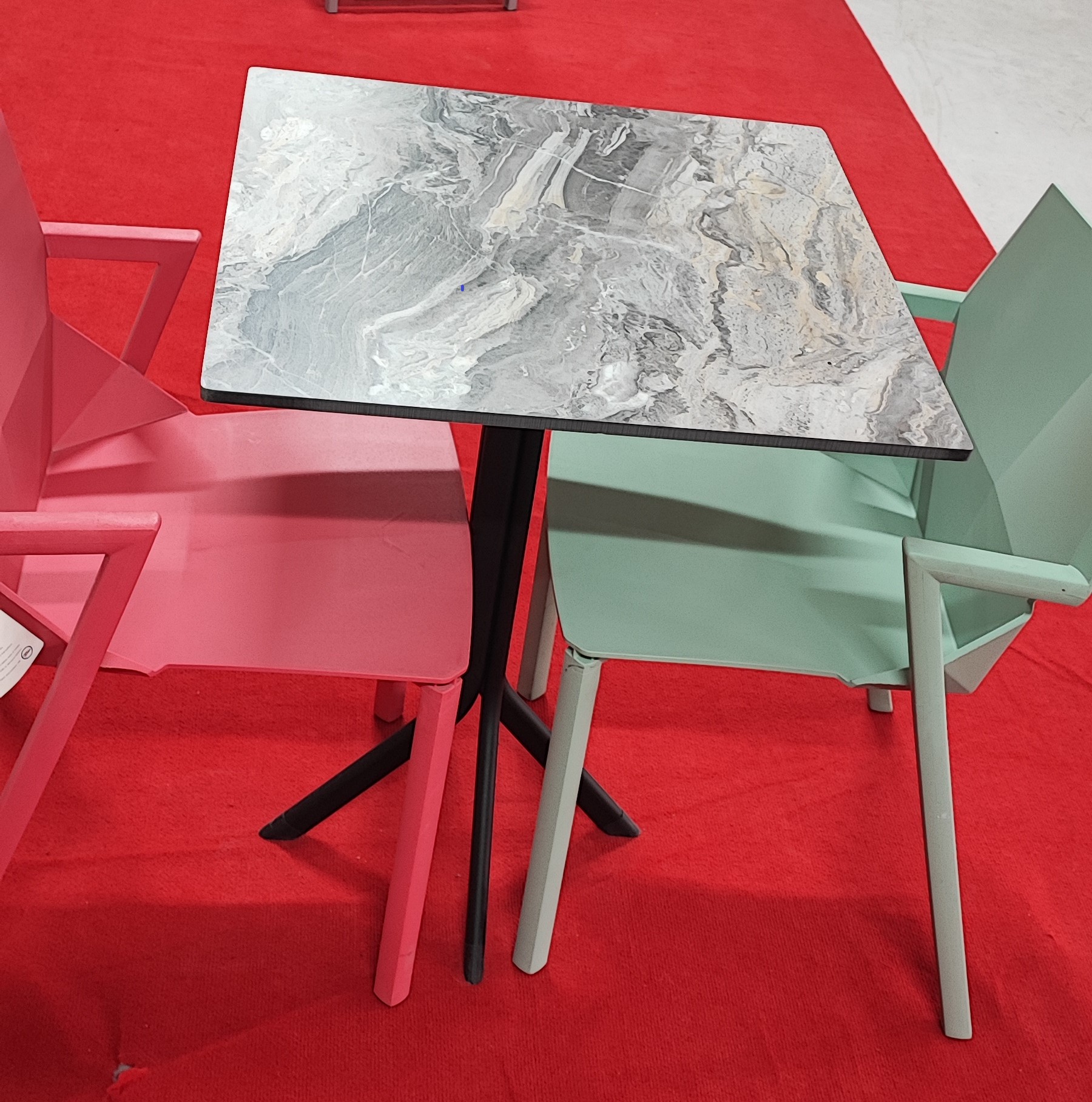 Kompakt Masa Tablası